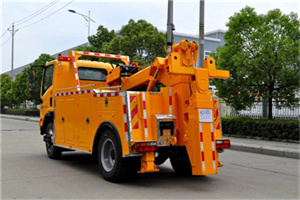 四方台高速路拖车费